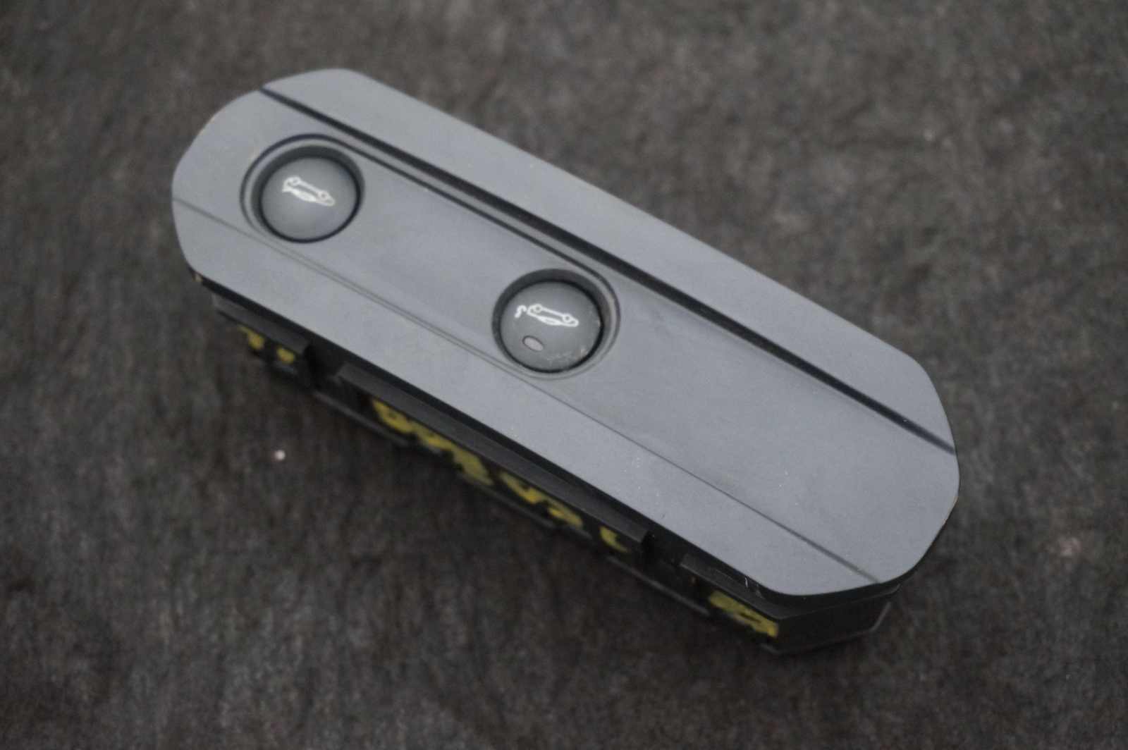 Tow Recovery & Engine Hood Release Switch Panel OEM 11M1088CP McLaren 650S 2015