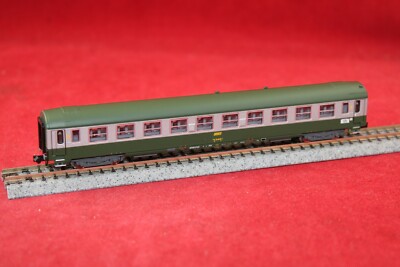 Minitrix 15502-03 SNCF Schnellzugwagen 2.Klasse in grün''Paris-Nizza''/NEU