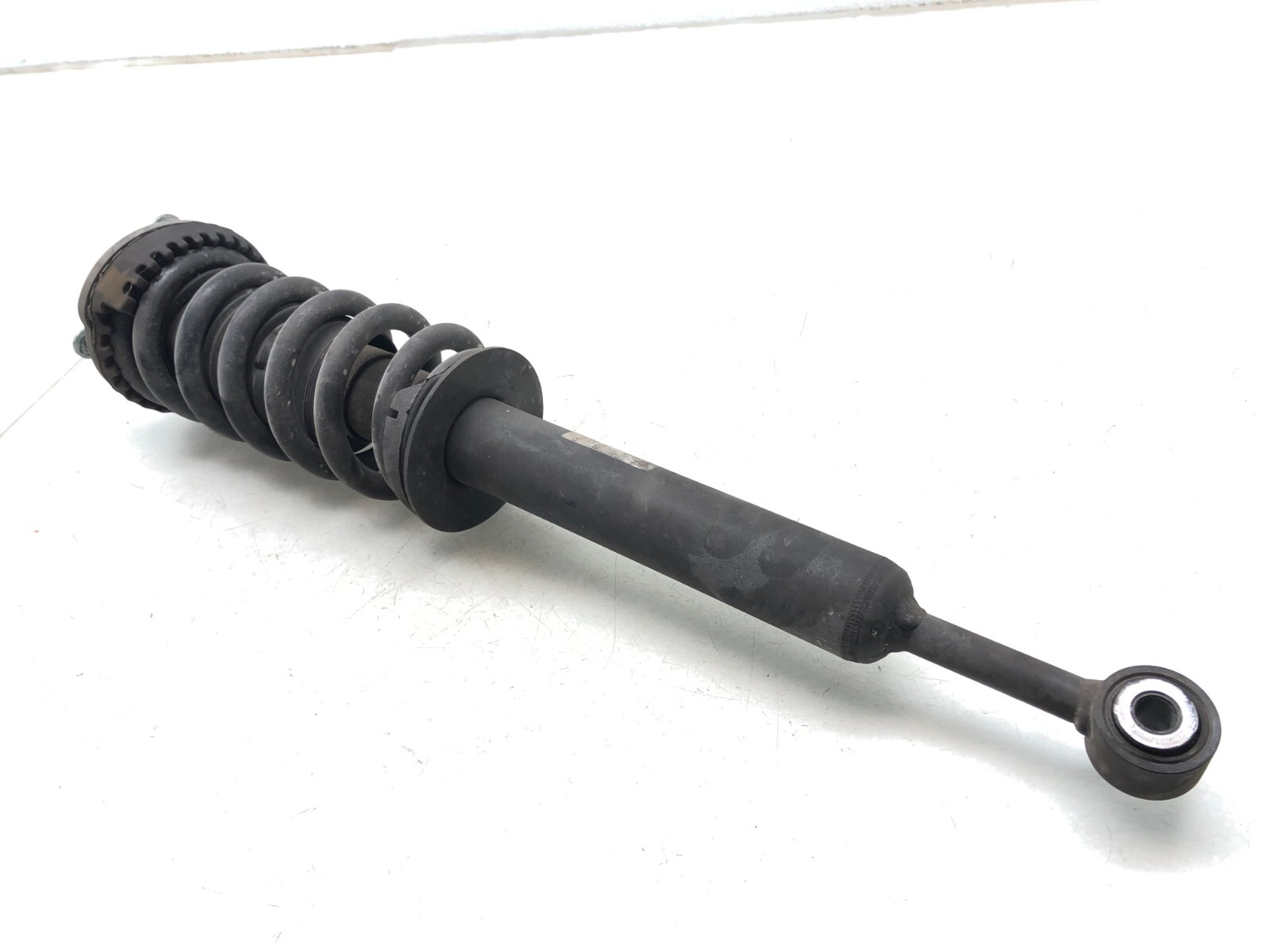2014-2017 MASERATI GHIBLI S RWD RIGHT PASSENGER FRONT STRUT SHOCK SPRING OEM.