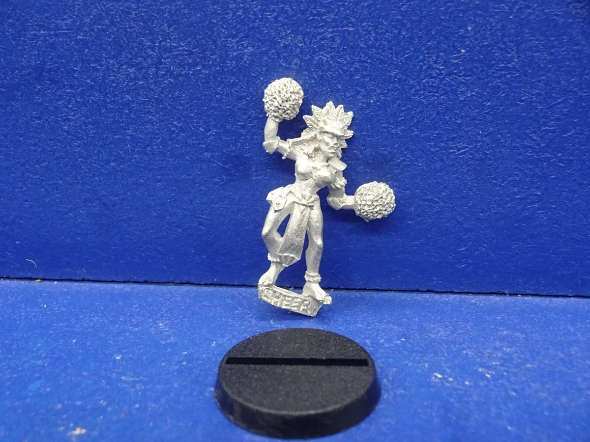 RAR! Amazon Cheerleader für Blood Bowl METALL