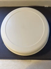 Tupperware  Divided Vegetable Chip And Dip Serving Tray  With Lid Cream / Ivory