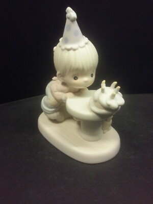 Precious Moments figurine   [ MAY YOUR EVERY WISH COME TRUE ]