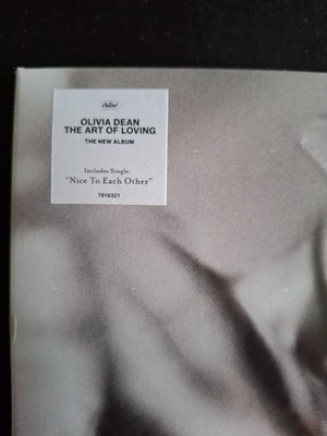 OLIVIA DEAN THE ART OF LOVING CD & SIGNED/AUTOGRAPH ART CARD ..NEW