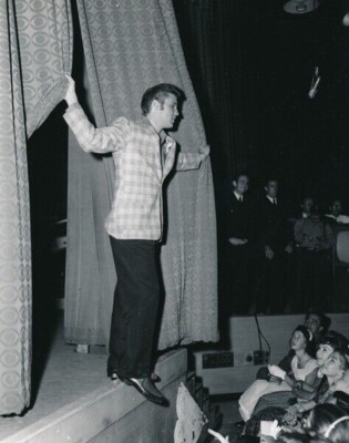 The Ed Sullivan Show unsigniert 10'''' x 8'''' Foto - Elvis Presley * 574
