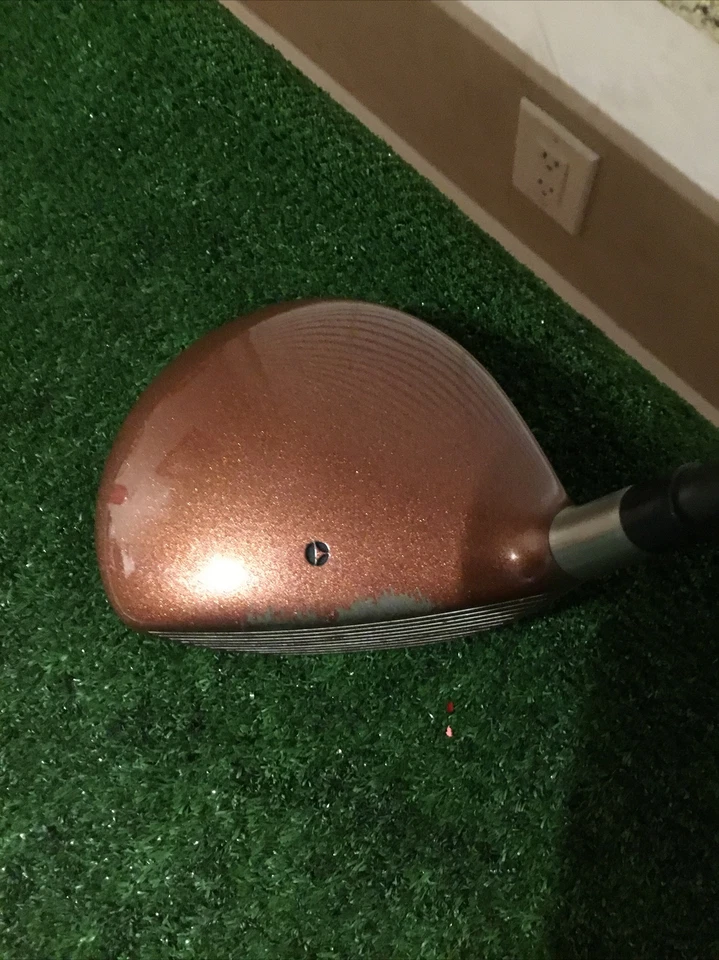 TaylorMade Titanium Tour 7* Driver Stiff S90 Plus Graphite Bubble Shaft - Image 3 of 4