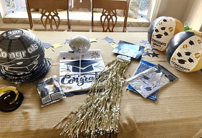 Graduation Party Decoration Set: Tablecloth,  Balloons, Danglers ++ Black & Gold