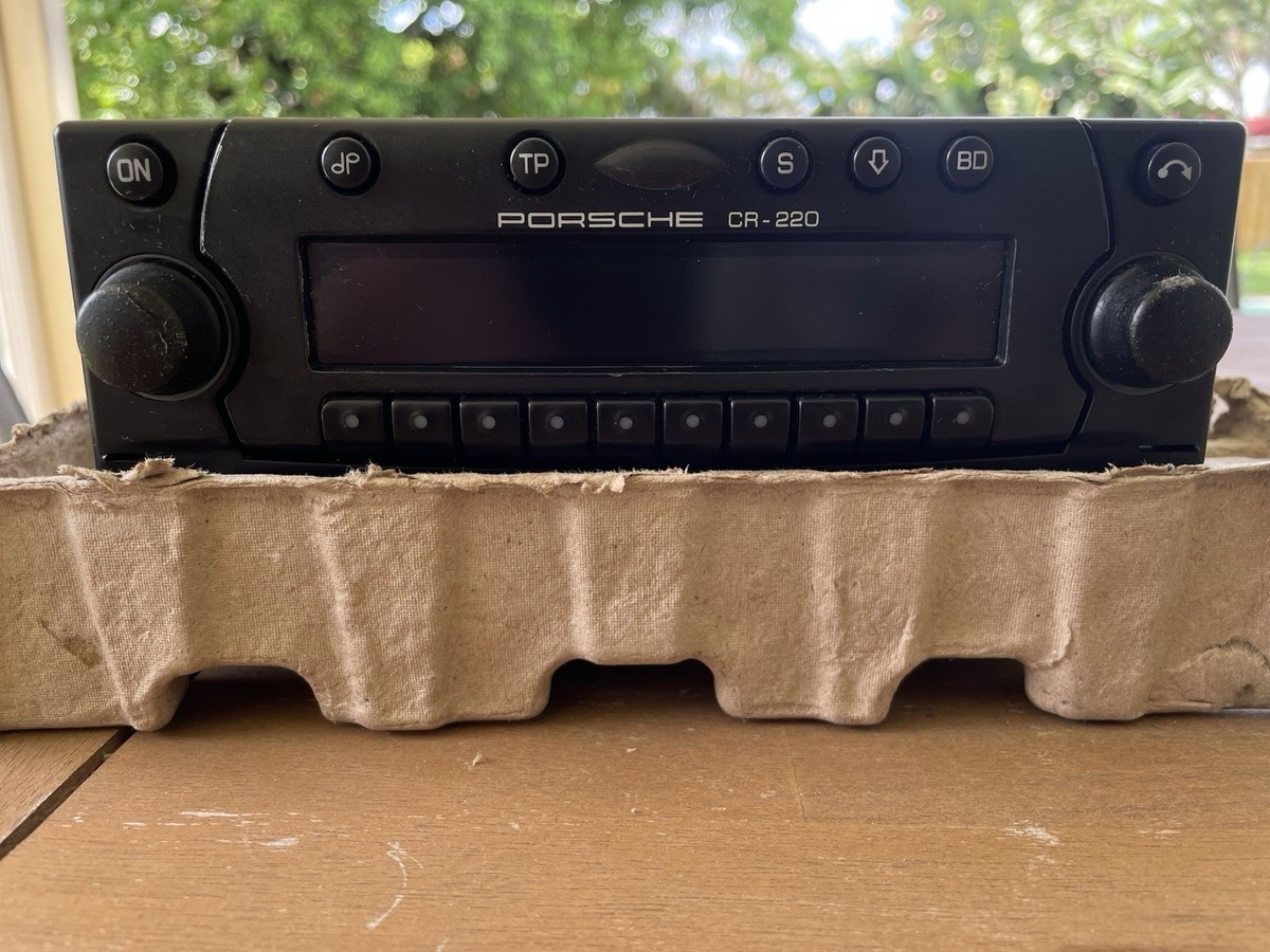 ポルシェ996用　Porsche CR-2200 CDプレーヤー Porsche 911 Boxster 996 Am FM Radio Stereo Cassette CR 220