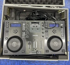 CORTEX DMIX-300 IPOD DJ MIXER W/ Hard Case (E16002575)