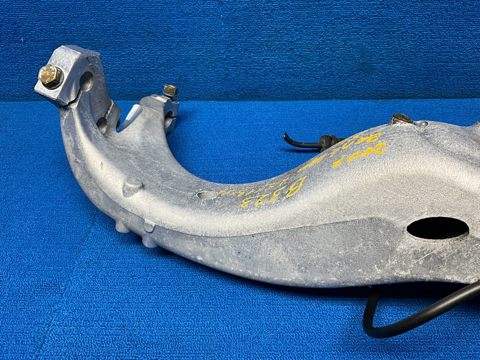 2006 - 2012 BENTLEY CONTINENTAL GTC AWD FRONT LEFT SIDE SPINDLE KNUCKLE HUB OEM