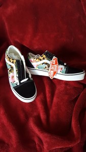 tropical animal check old skool