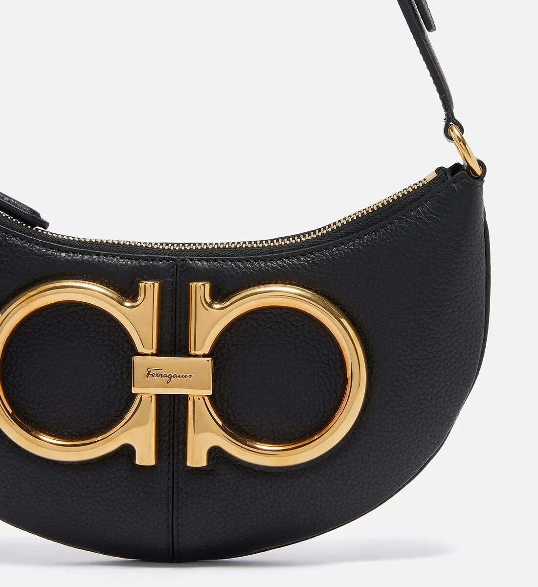 最終価格　Salvatore Ferragamo バックル大きい　ヒップホップ Salvatore Ferragamo Maxi Gancio Shoulder Bag New With Tags