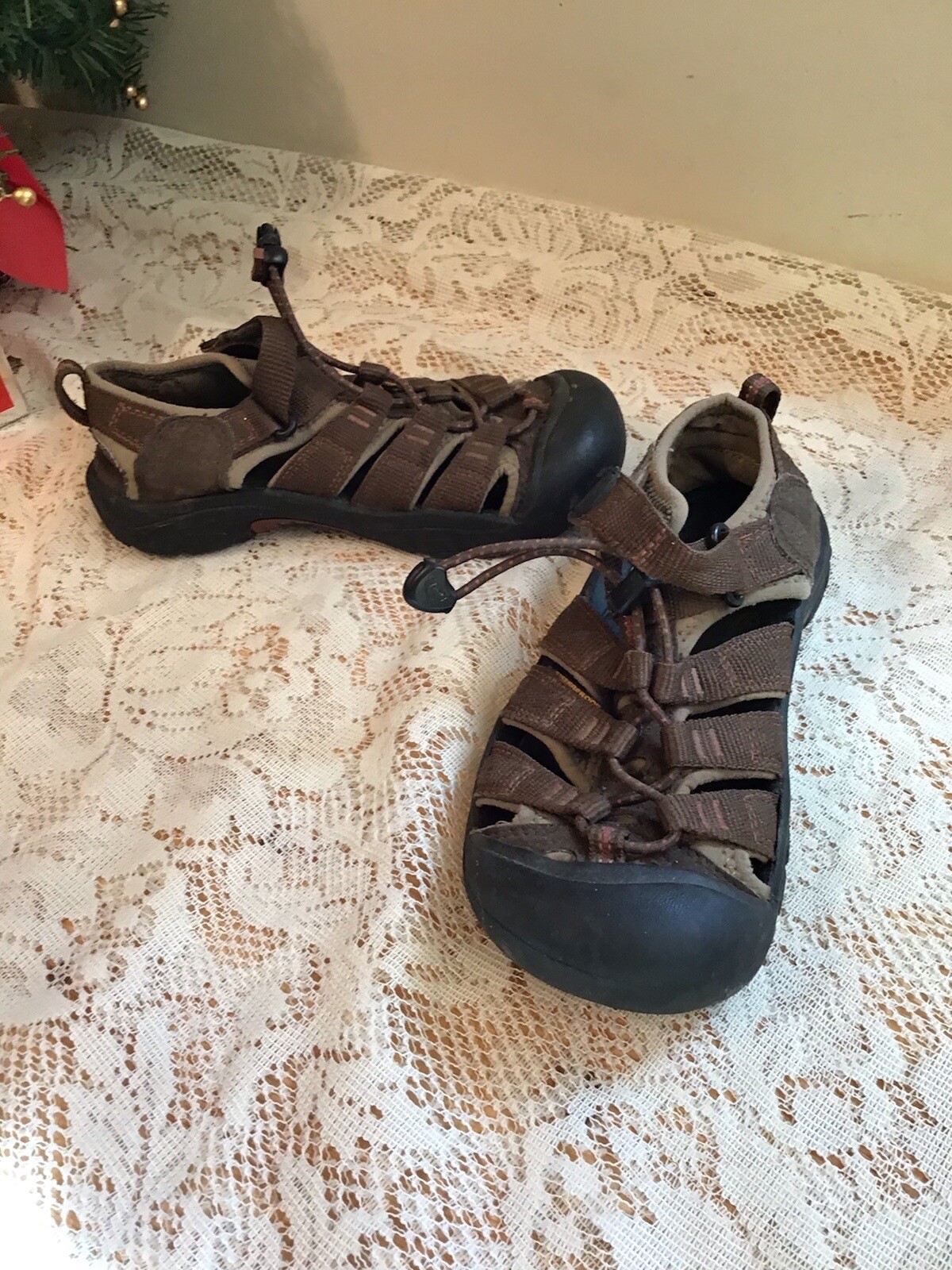 Sandali marroni Keen TAGLIA 2 IMPERMEABILI slip on Cravatta elastica Escursionismo estivo