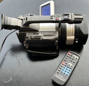 Canon GL1 Mini DV Camcorder, Remote, A/C Adapter, Case Logic Bag, Working