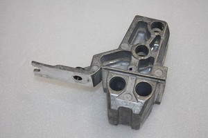 ORIGINAL BMW 2ER U6 X1 U11 ADAPTERHALTER VORNE RECHTS 8737338