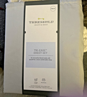 Threshold TwinXL 500 Thread Count Tri-Ease Light Gray Sheet Set Flat/Fitted/Case