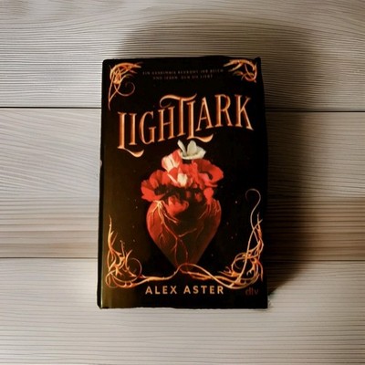 Buch ''Lightlark'' -  SIGNIERT + BÜCHERBÜCHSE-FARBSCHNITT - Alex Aster
