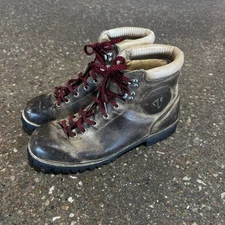 Vintage Vasque Hiking Boots Brown Cowhide Leather Womens 10.5 Made In Italy