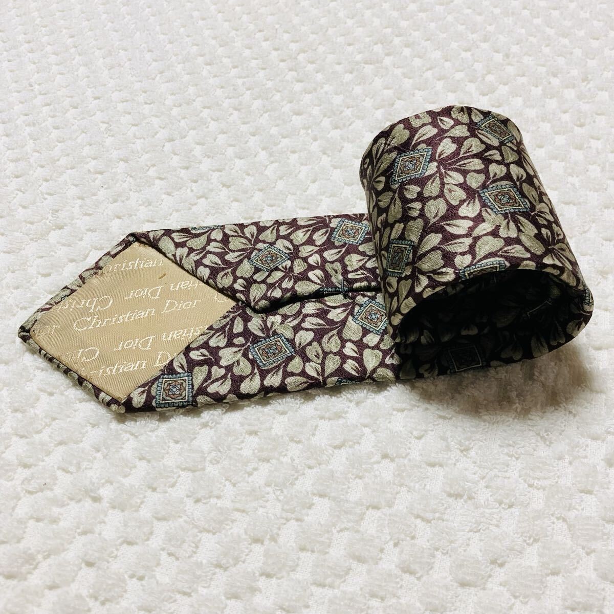 Excellent Condition Christian Dior Tie Petal Jewelry All Over Pattern 100 Silk B thumbnail 3