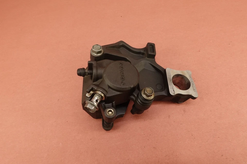 Soporte de montaje de pinza de freno trasero Suzuki GSXR 600 GSXR600 2006 2007 Foto 4 de 4