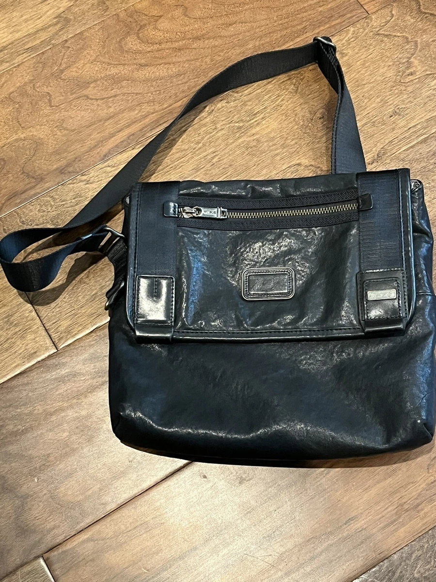 Used clearance tumi bag