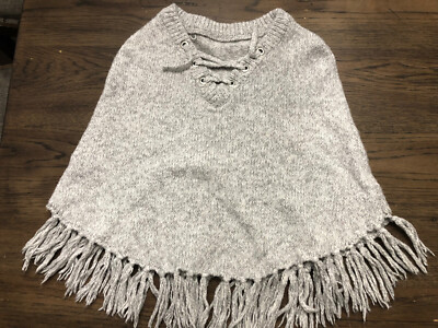 H&M Girls Gray Knit Poncho, size 9-12 EUC