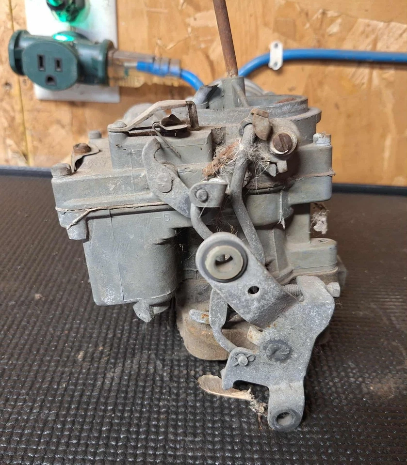1962 Chevy Impala Bel Air Biscayne V8 GM Rochester Carburetor 7019008 SHIPS WW - Image 3 of 4