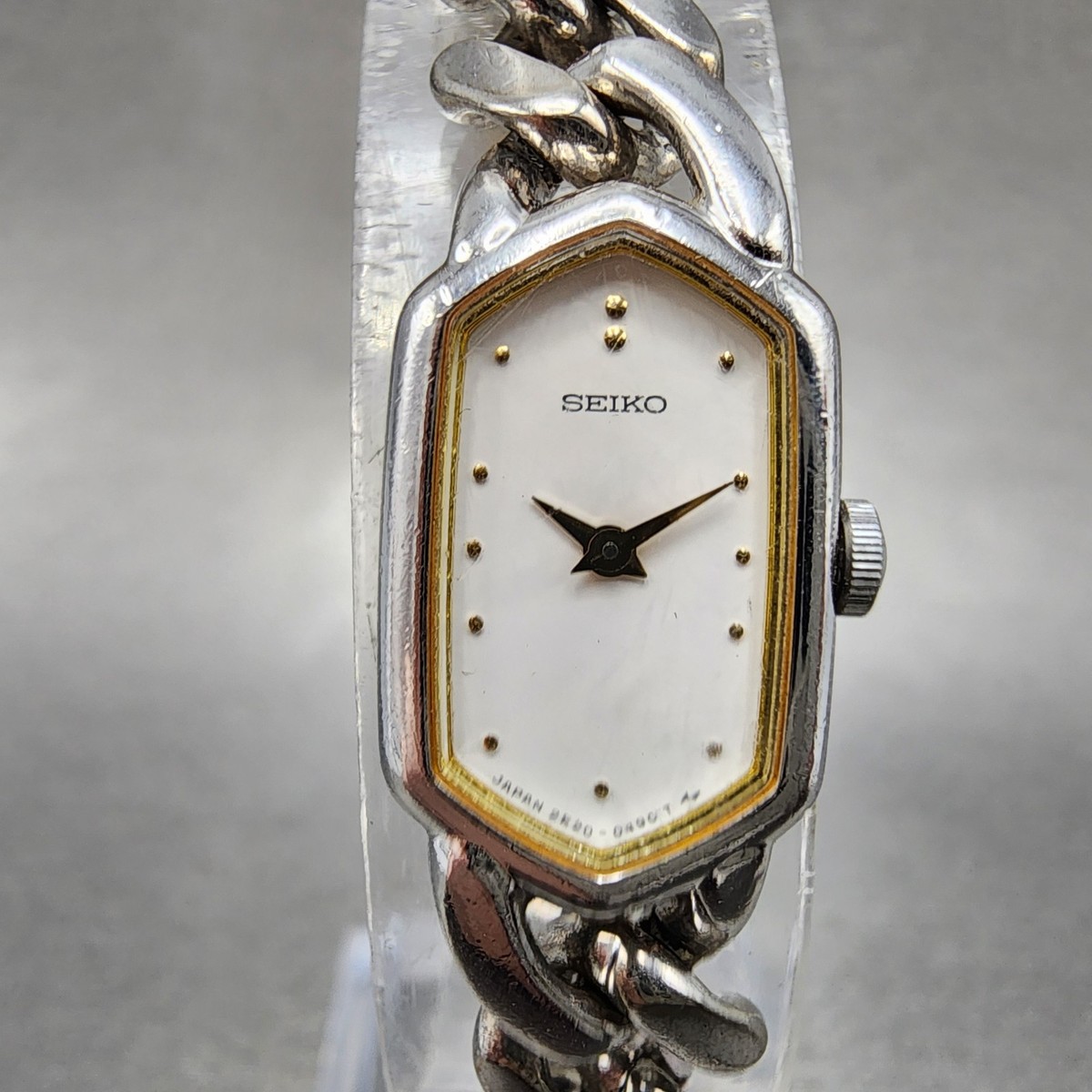 Seiko Watch Women 13mm White Dial Silver Tone 2e20-5360 New