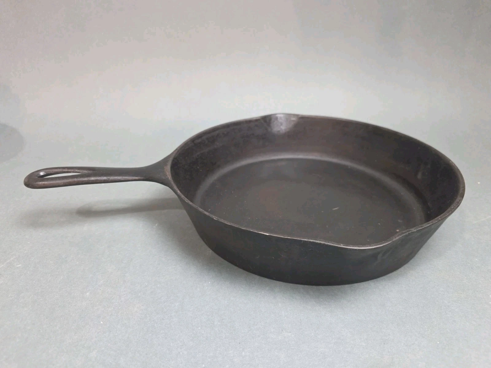 Vintage Wagner Ware Sidney Cast Iron No. 8 10” Skillet
Opens in a new window or tab