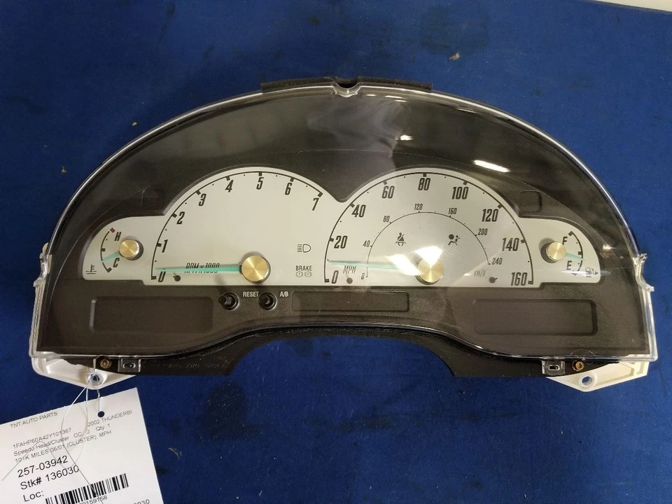 Velocímetro 2002 Ford Thunderbird 160MPH com medidores faciais brancos 101K testado - Imagem 2 de 4