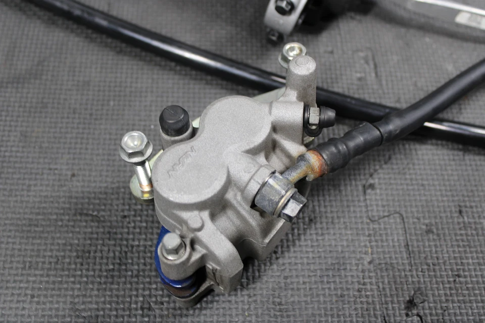 Honda CRF250L 2014 CRF250LE OEM NISSIN PINZA DE FRENO DELANTERA CILINDRO MAESTRO ¡BONITO! Foto 3 de 4