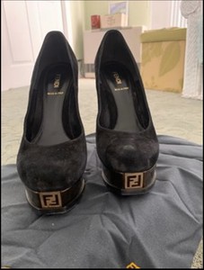 fendi black pumps