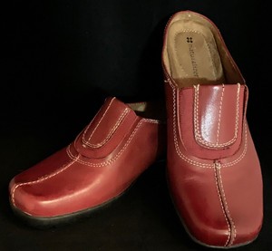 naturalizer mules clogs