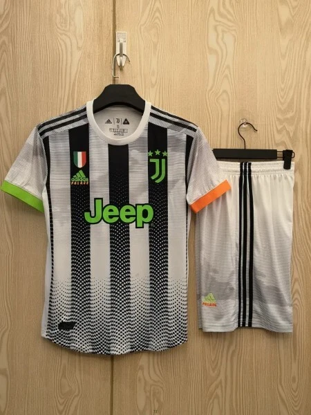 Maglia juve deals palace costo