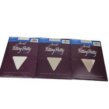 Hanes Fitting Pretty Queensize Control Top Pantyhose Sandalfoot Ivory Size 2X