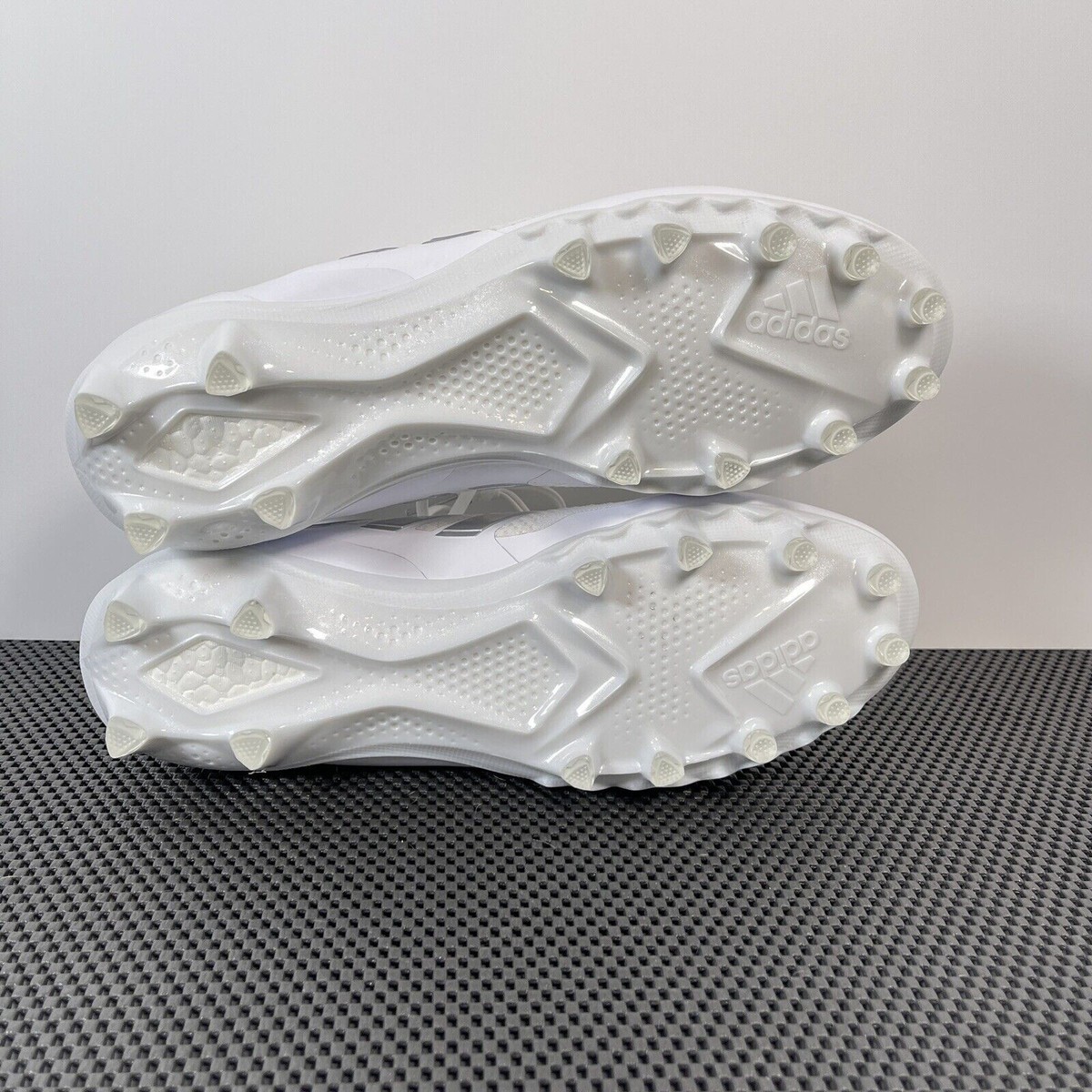 ADIDAS ULTRABOOST PE FOOTBALL CLEATS SIZE 13 WHITE SILVER ADIDAS ULTRABOOST PE FOOTBALL CLEATS SIZE 13 WHITE SILVER