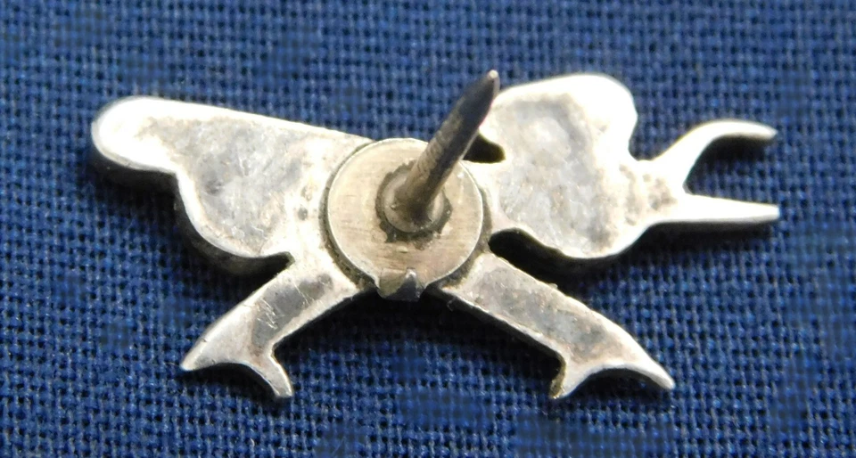 ZUNI STERLING Multi Stone Inlay Textured HANDMADE ROADRUNNER TIE TACK Estate - Image 2 of 2