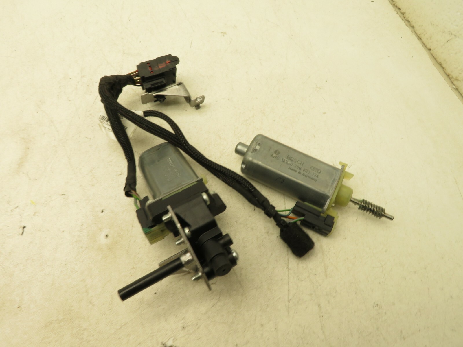 2014 - 2017 MASERATI GHIBLI FRONT STEERING COLUMN SHAFT ADJUSTER MOTOR SET OEM