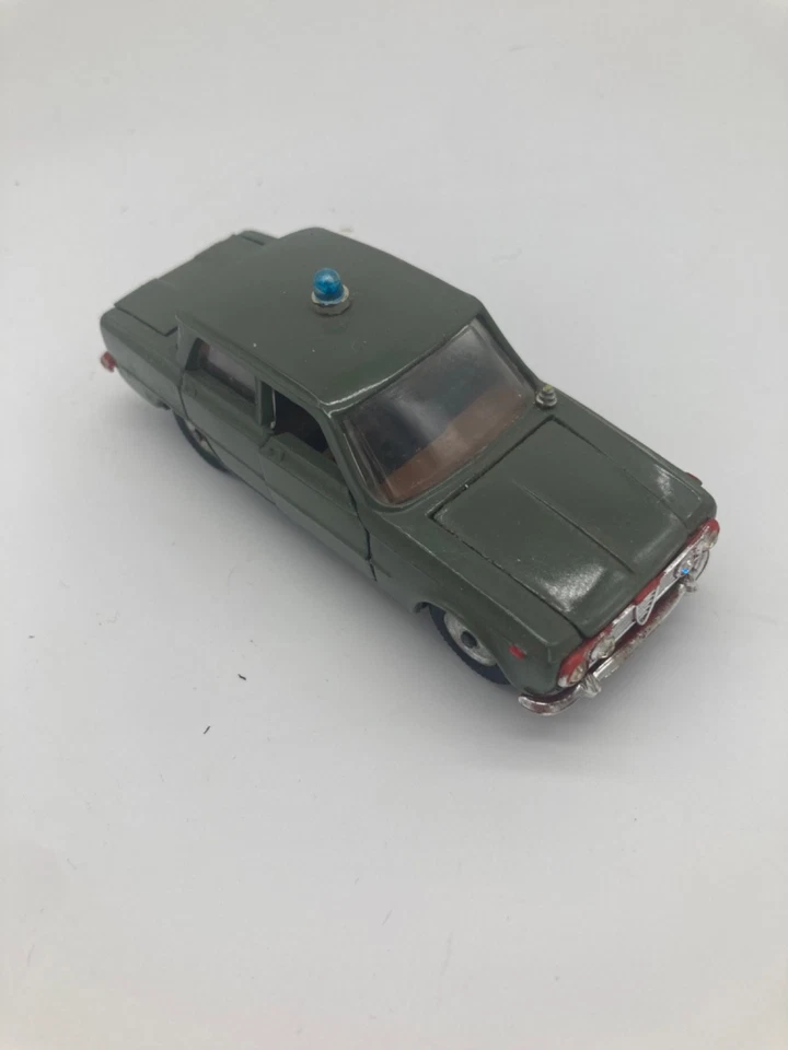  Politoys-M 531 Alfa Roméo Giulia police très bon état  - Photo 3/4