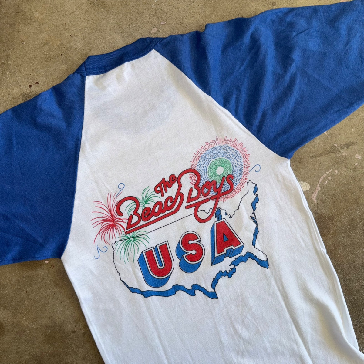 EARLY 80s VINTAGE THE BEACH BOYS USA TOUR CONCERT T-SHIRT ADULT SZ 