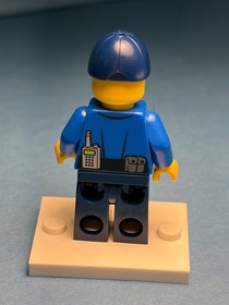LEGO City Minifig cty0454 - City Police Officer - Light Scratches/No Cracks