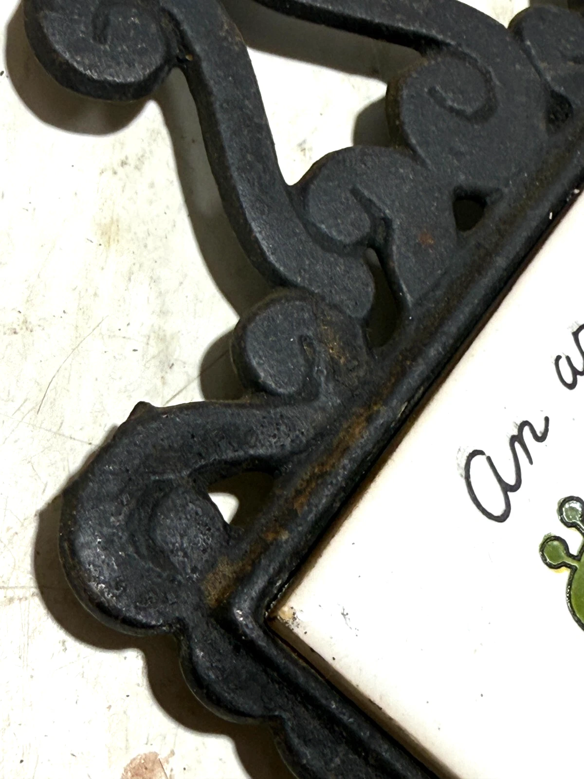 Tile And Cast Iron Trivet Cathay An Apple A Day Keeps Doctor Away Worm - product detail image 3