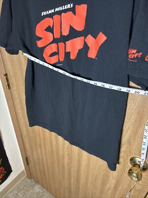 FRANK MILLER'S SIN CITY 2005 COMIC MOVIE GRAPHITTI DESIGNS SHIRT