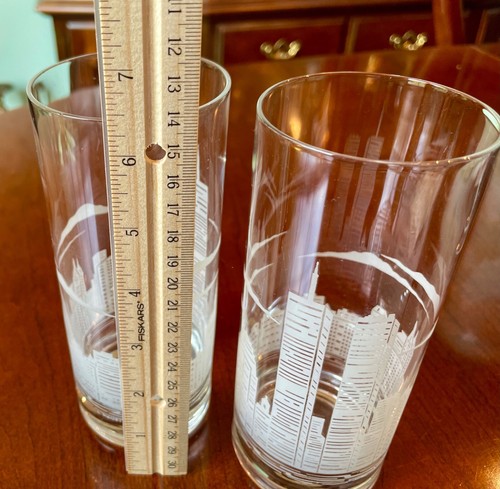 Twin Towers New York Skyline Drinking Glasses 2 - Picture 4 of 5