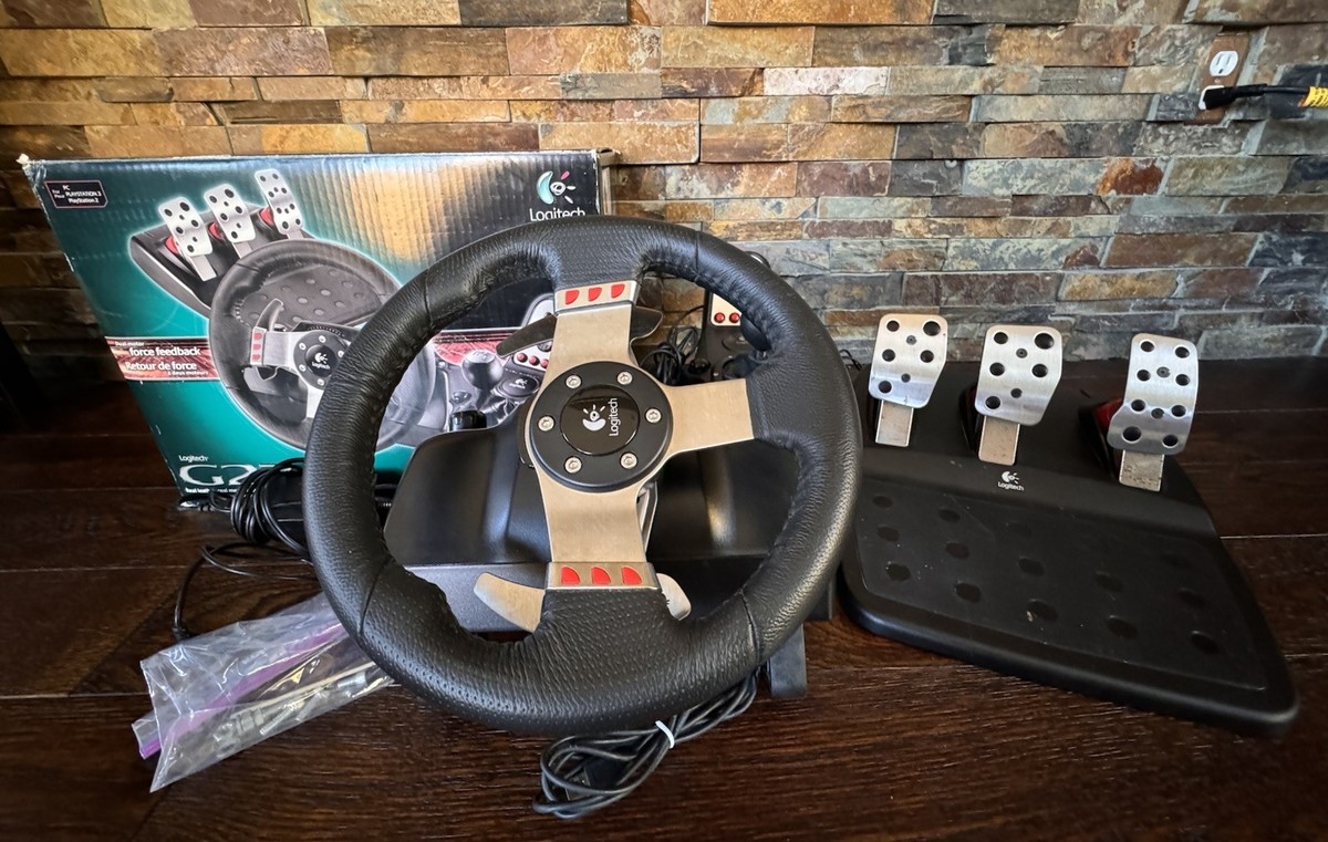 Logitech G27 PC/Playstation 2-3 Force Feedback Racing Wheel