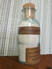 1890s Vintage CHAS. PFIZER & CO. Chemist Medicine Apothecary Bottle w/ Contents
