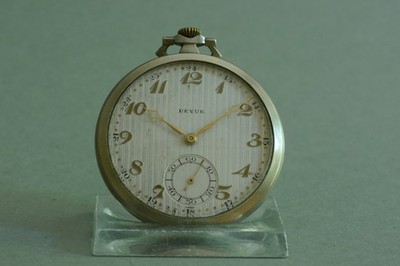 REVUE TASCHENUHR LÄUFT PRIMA