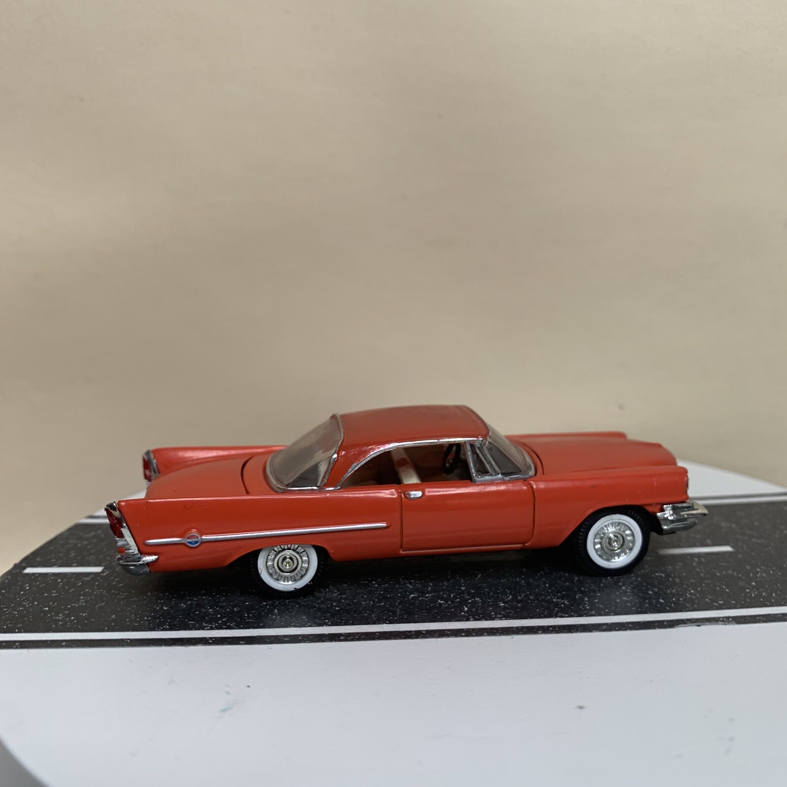 ERTL American Muscle 1957 Chrysler 300C 300-C 2-Door Hardtop Red 1:64 Scale NM