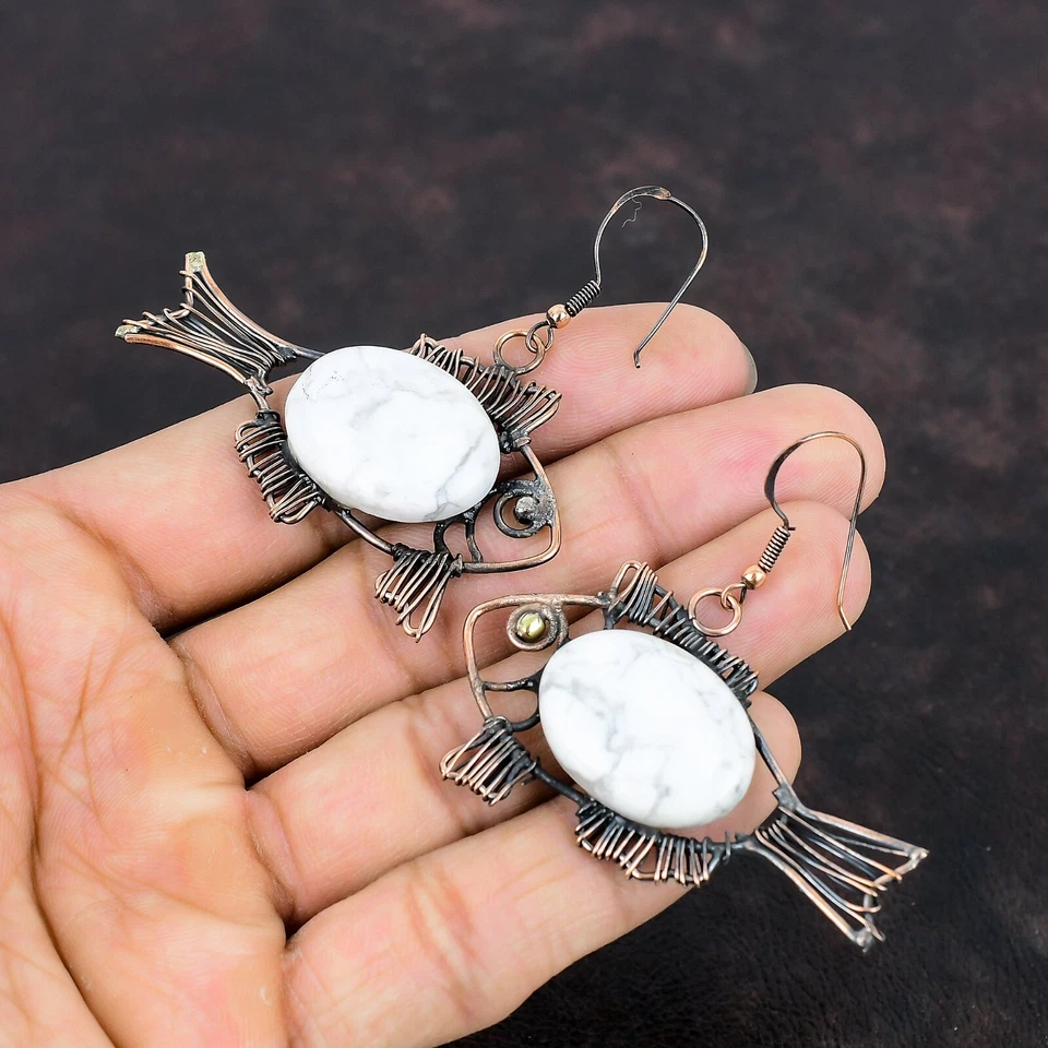 Pendientes de pez envueltos en alambre boho gota madre piedras preciosas howlita ovalados joyería cobre Foto 3 de 4