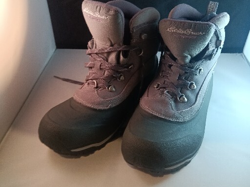 Eddie Bauer Women’s Cody Peak Waterproof Boots Size 8 Thermafill 200G Insulation