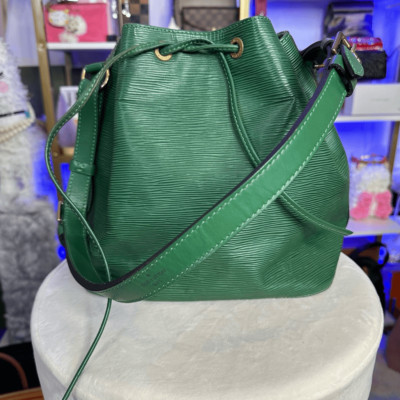 Louis Vuitton petite Noe Green Epi Leather Bucket Shoulder Bag